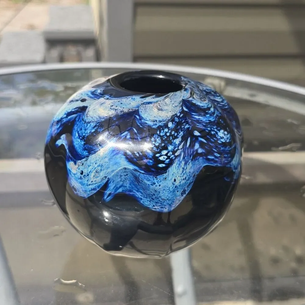 1991 Studio Art Black Glass Acorn Orb Vase Iridescent Luster Waves Signed - Picture 5 of 9